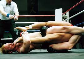 John Renken applying his signature leg lock
